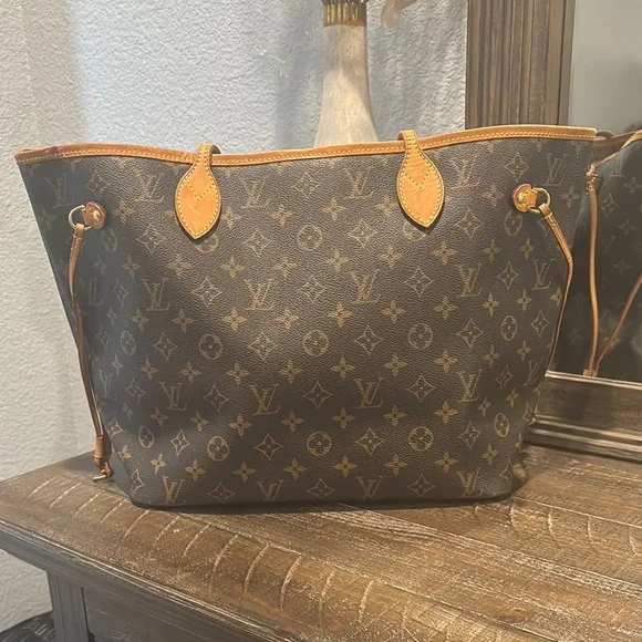 Louis Vuitton Neverfull GM - Picture 2 of 11